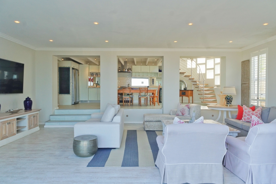 4 Bedroom Property for Sale in Winterstrand Eastern Cape